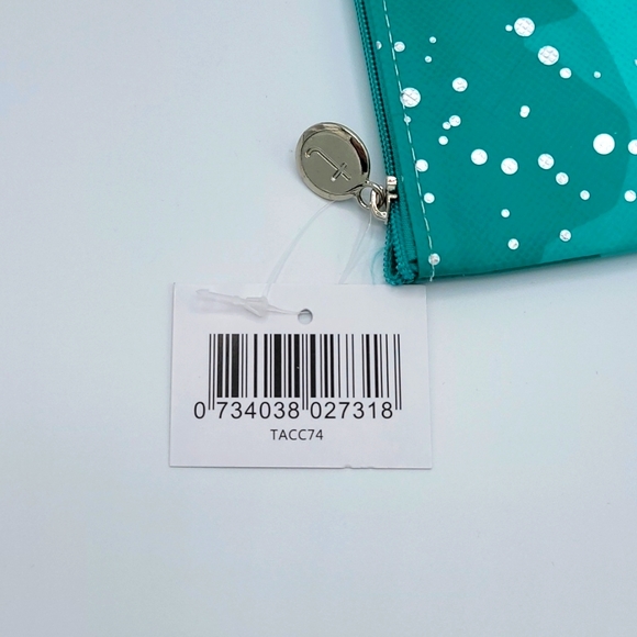 Thrive Causemetics Bag - Picture 3 of 5